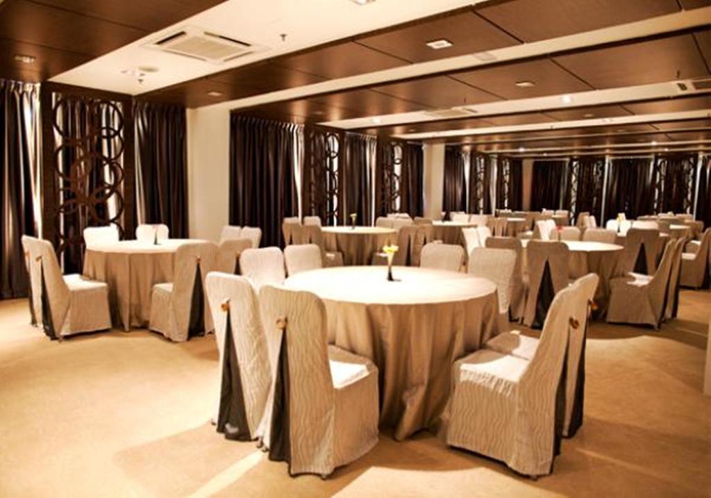 Pine Tree Hotel Batu Pahat Kültér fotó